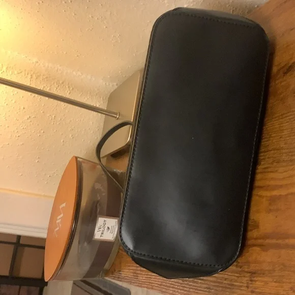 Gucci Boat Pochette Bag - Picture 6 of 16